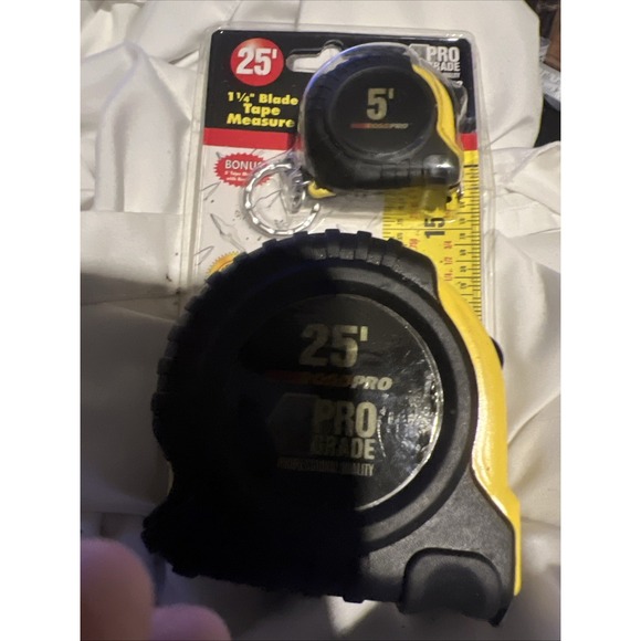 The Unbranded Brand Other - Roadpro Measuring Tape